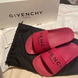 women’s slides